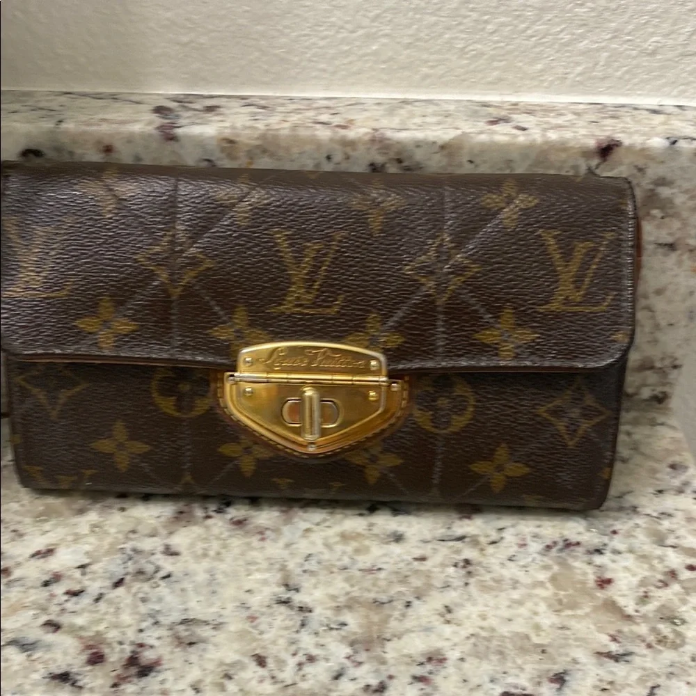 LOUIS VUITTON MONOGRAM CANVAS ETOILE SARAH WALLET - Picture 7 of 12